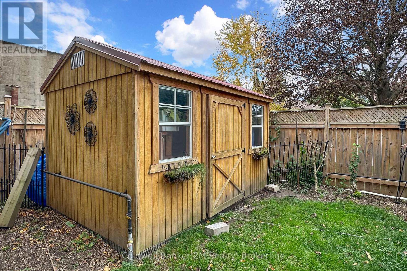 276 Park Road N Property Photo 37