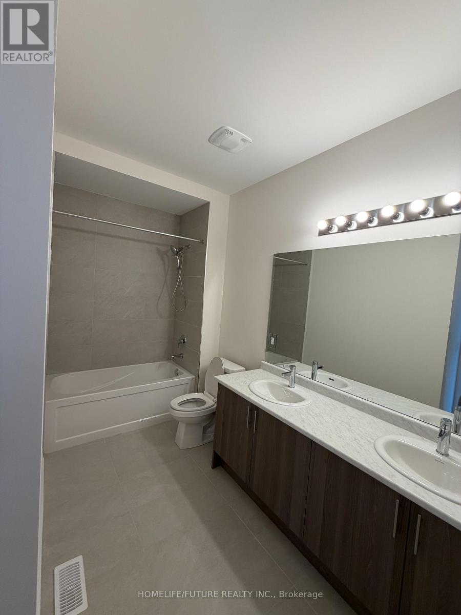 33 Ivy Run Crescent Property Photo 9