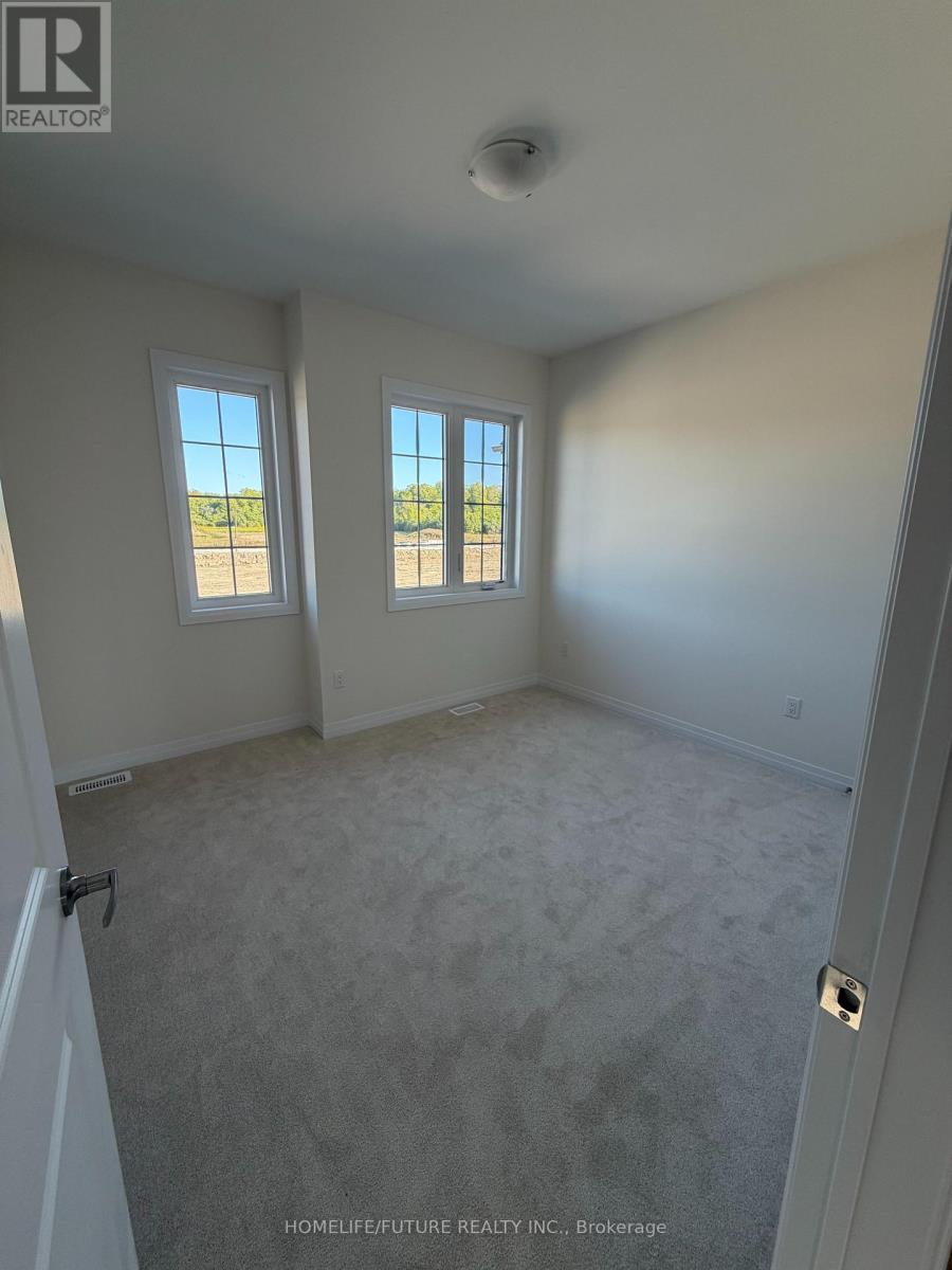 33 Ivy Run Crescent Property Photo 12