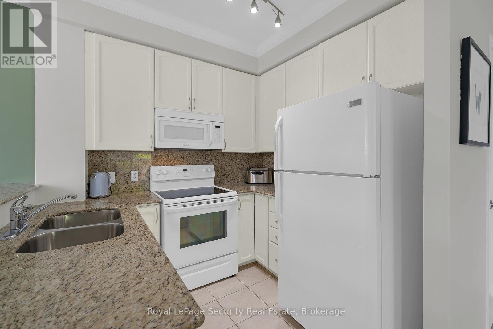 101 - 52 Harvey Johnston Way Property Photo 16
