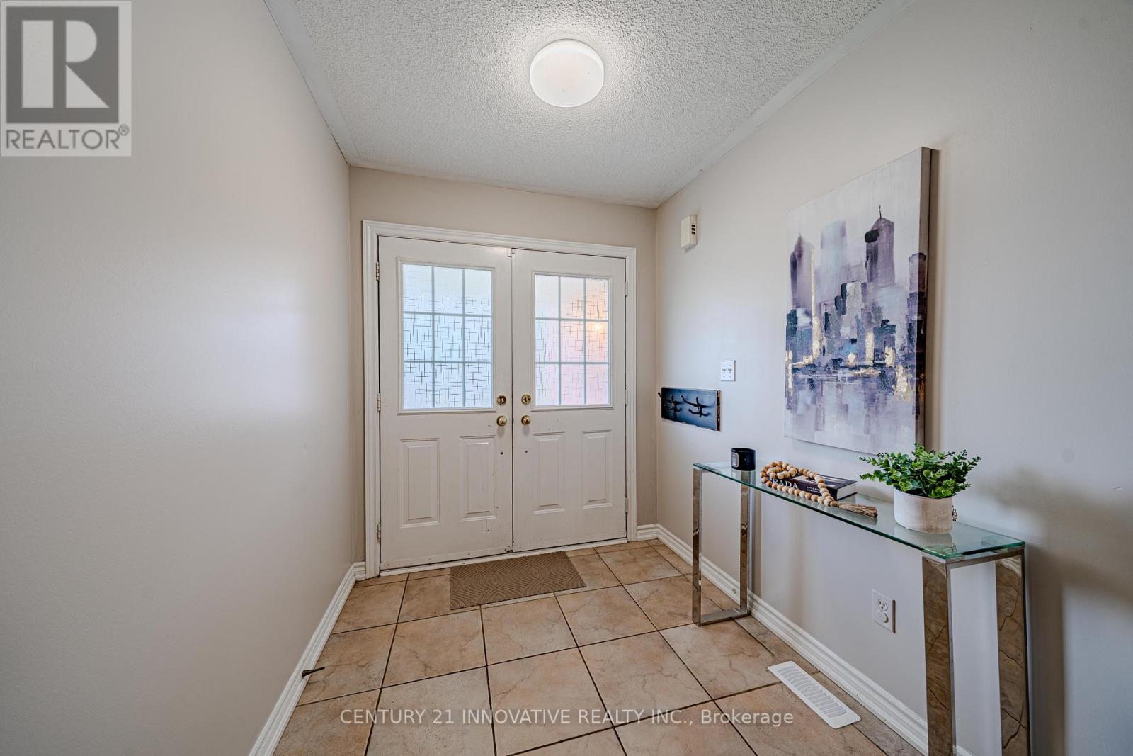 30 Castle Green Drive Property Photo 4