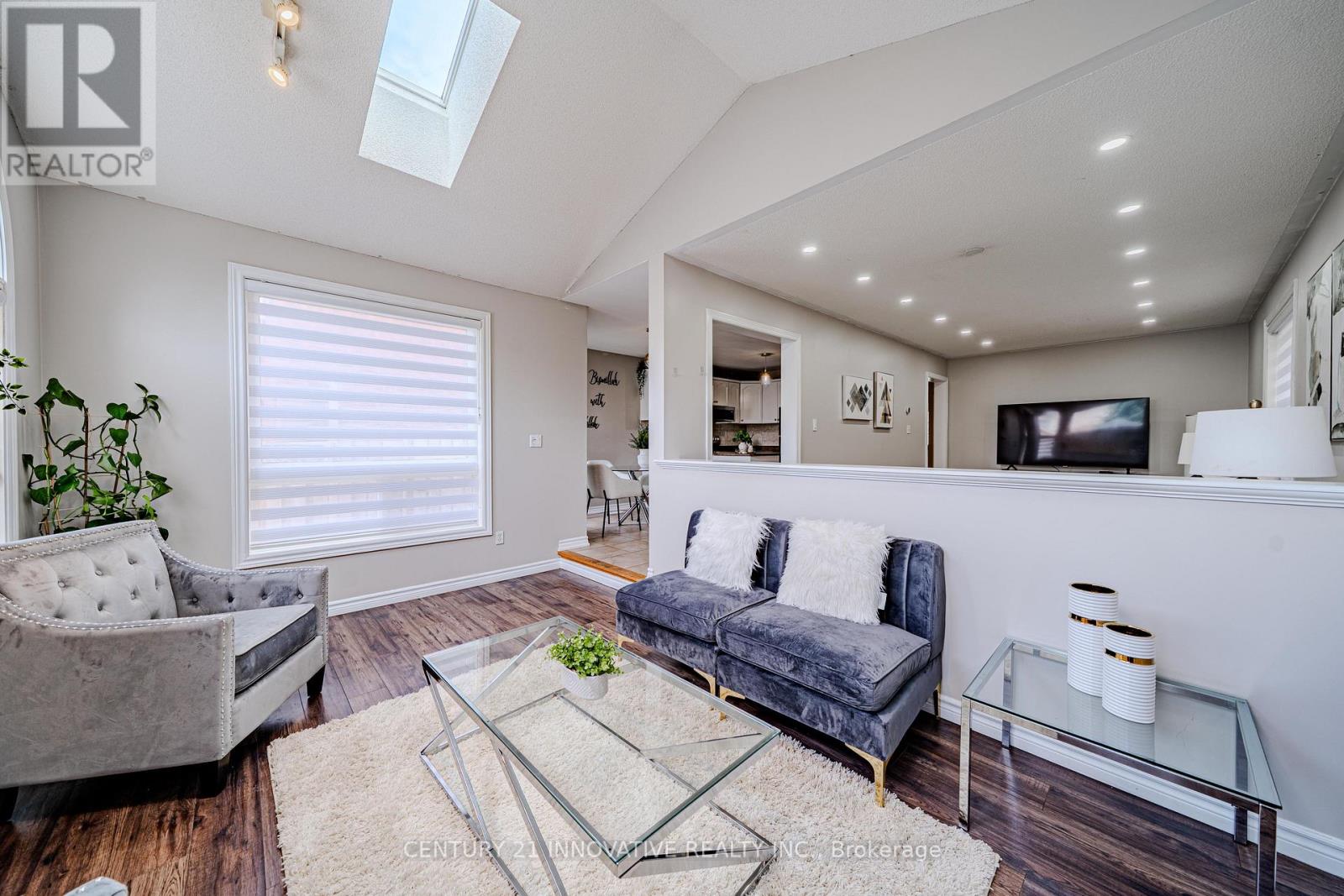 30 Castle Green Drive Property Photo 16
