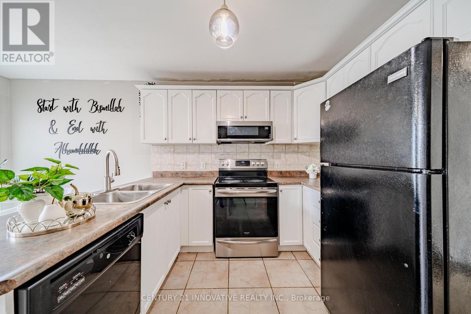 30 Castle Green Drive Property Photo 19