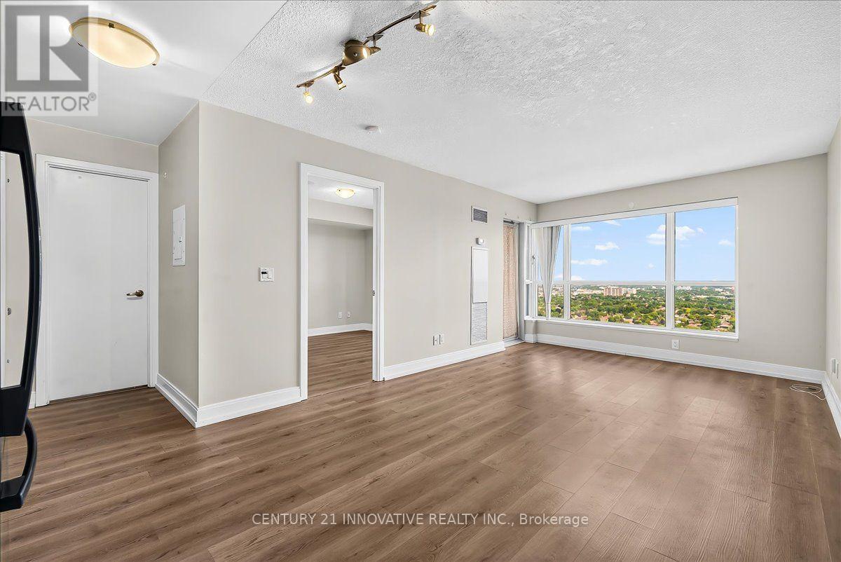 3501 - 125 Village Green Square Property Photo 10