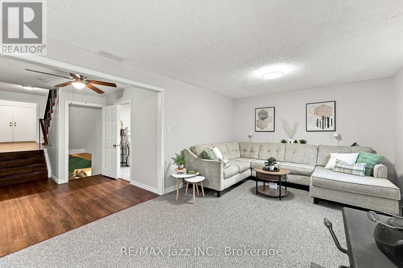 76 Chester Crescent Property Photo 15