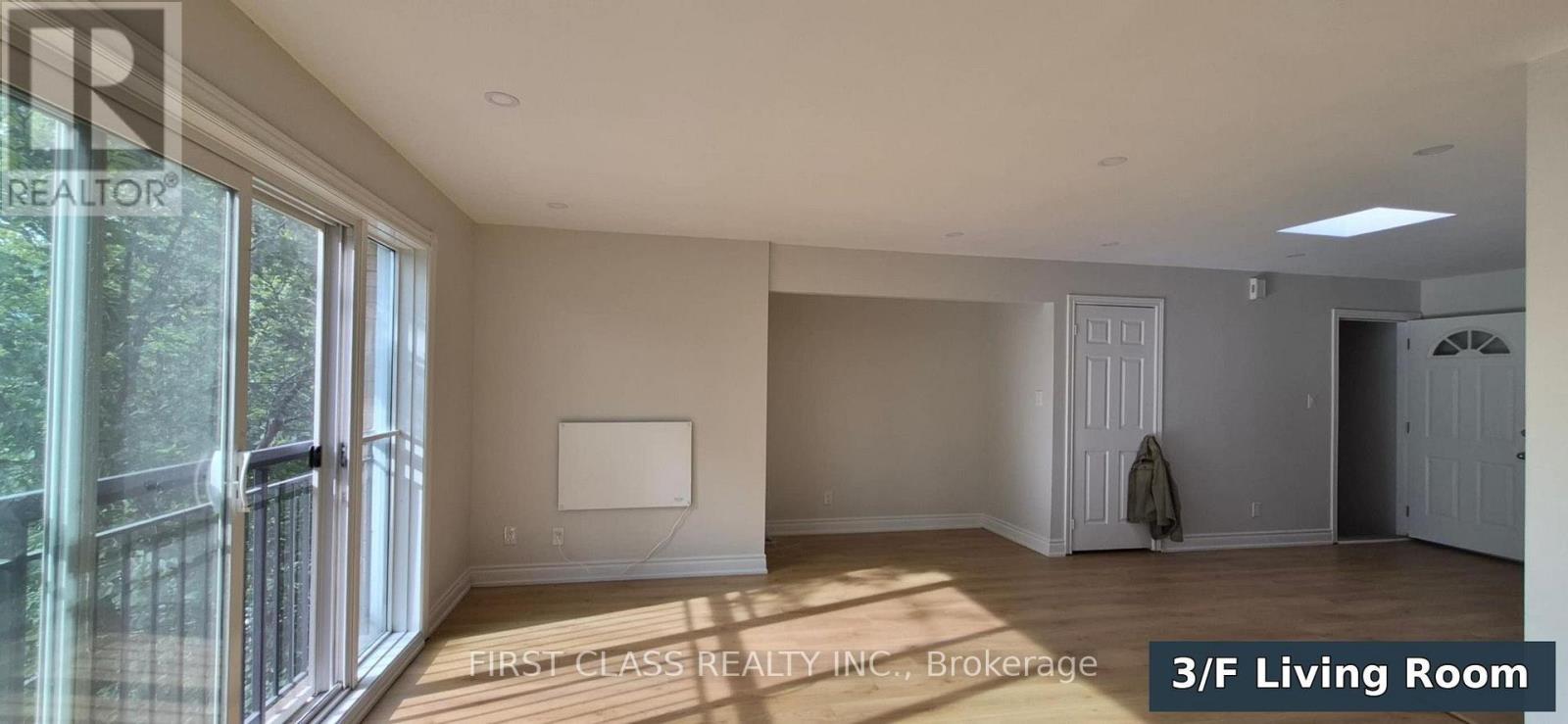 301 Rhodes Avenue Property Photo 15