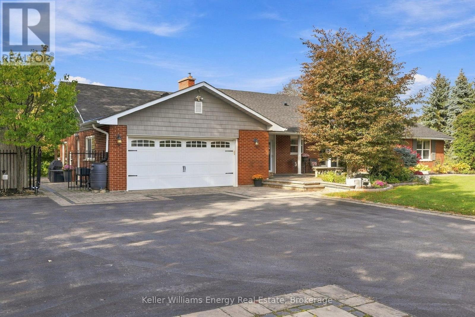 950 Swiss Heights Property Photo 3