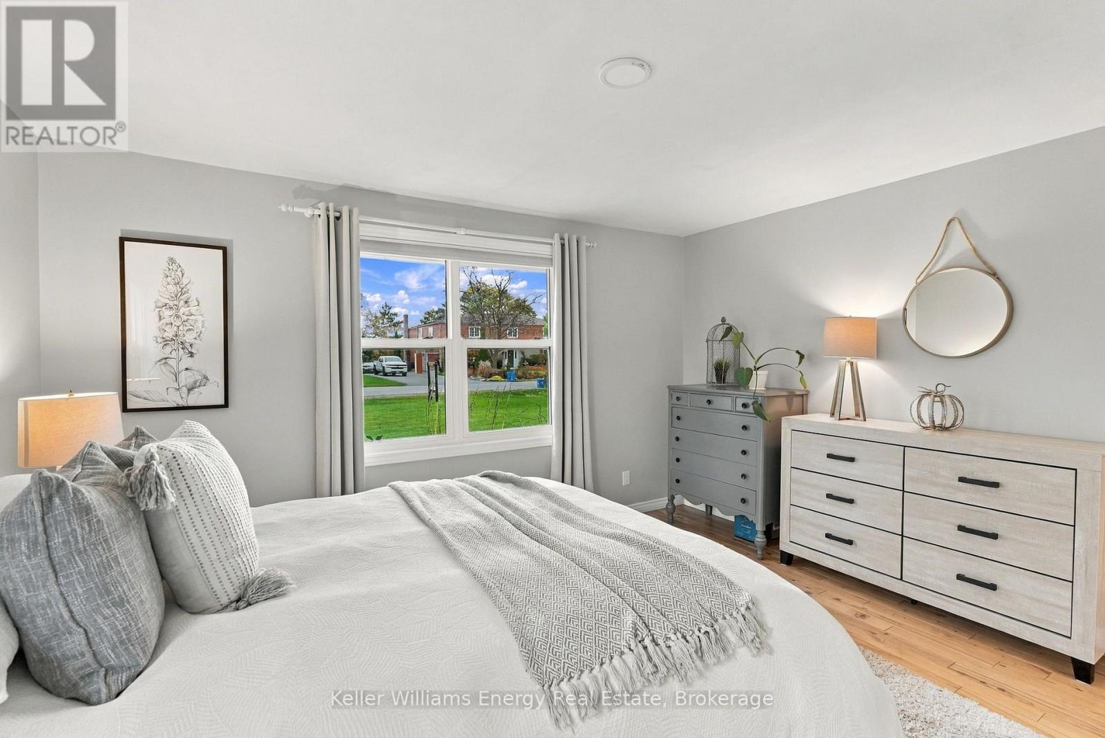 950 Swiss Heights Property Photo 22