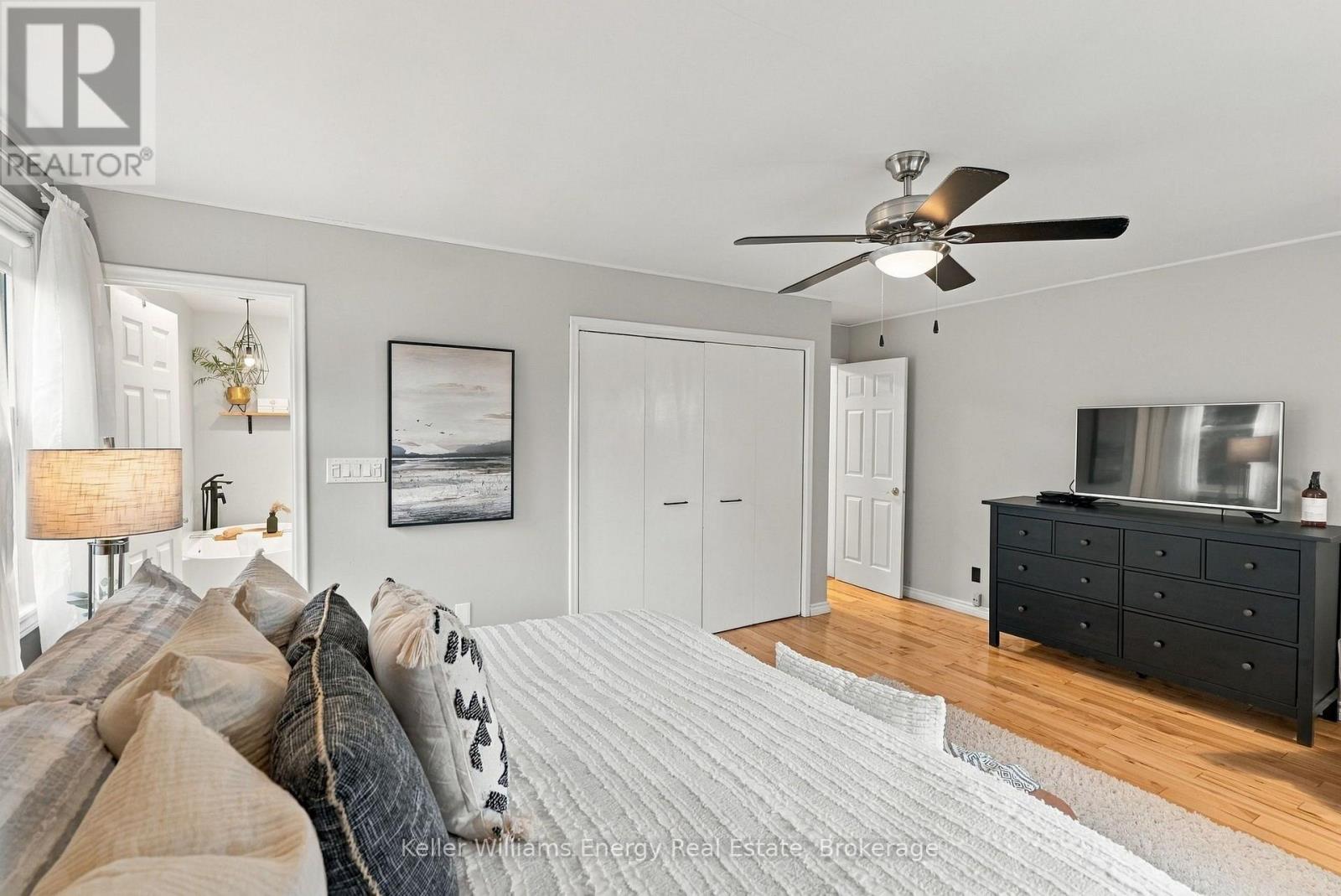 950 Swiss Heights Property Photo 25