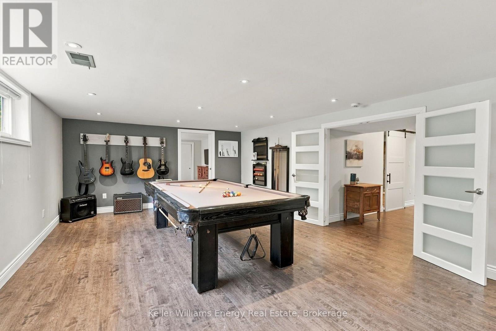 950 Swiss Heights Property Photo 31