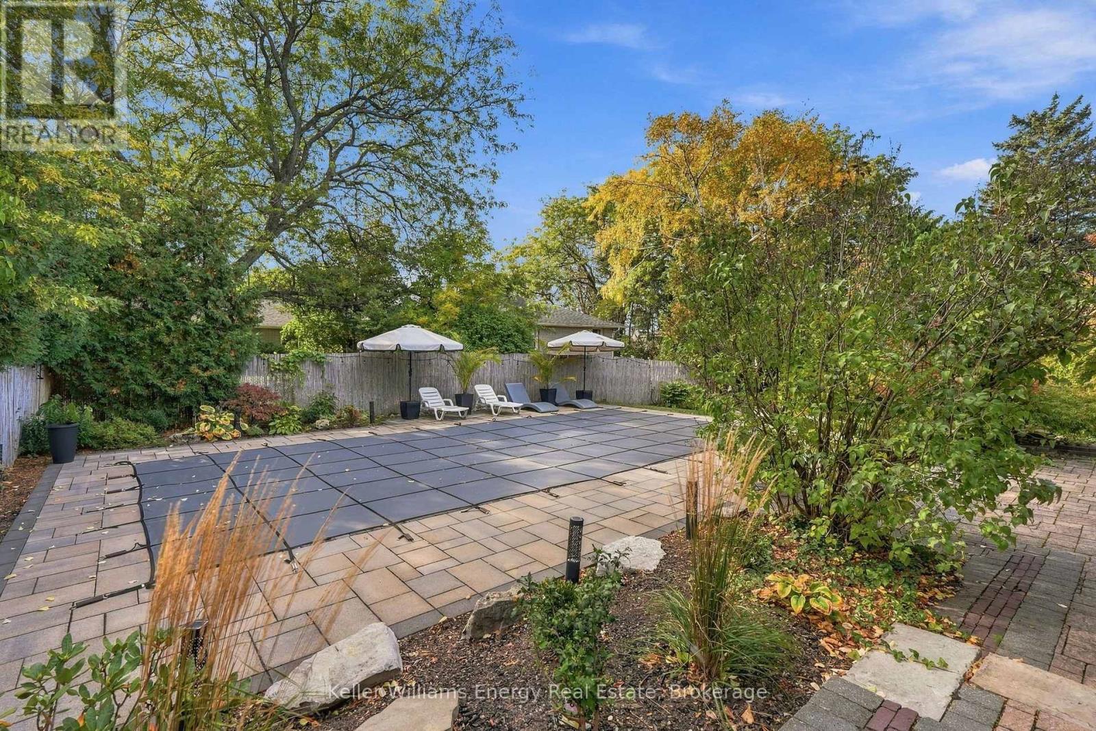 950 Swiss Heights Property Photo 37