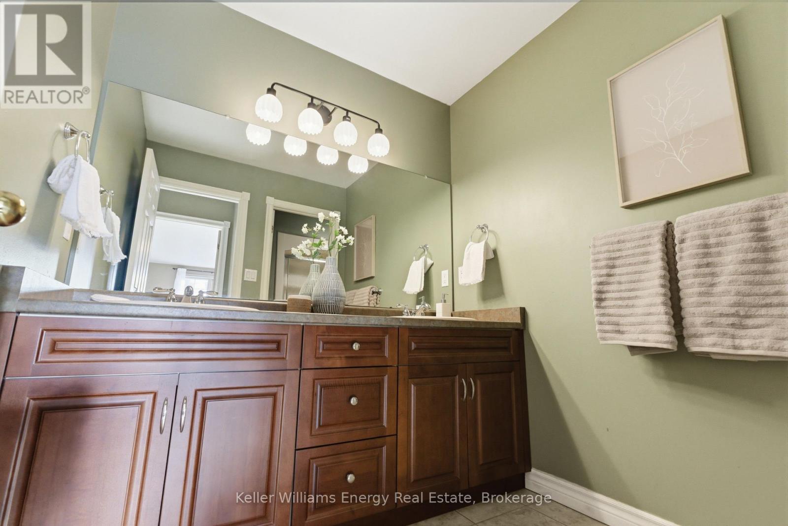 21 Stone Sound Property Photo 35