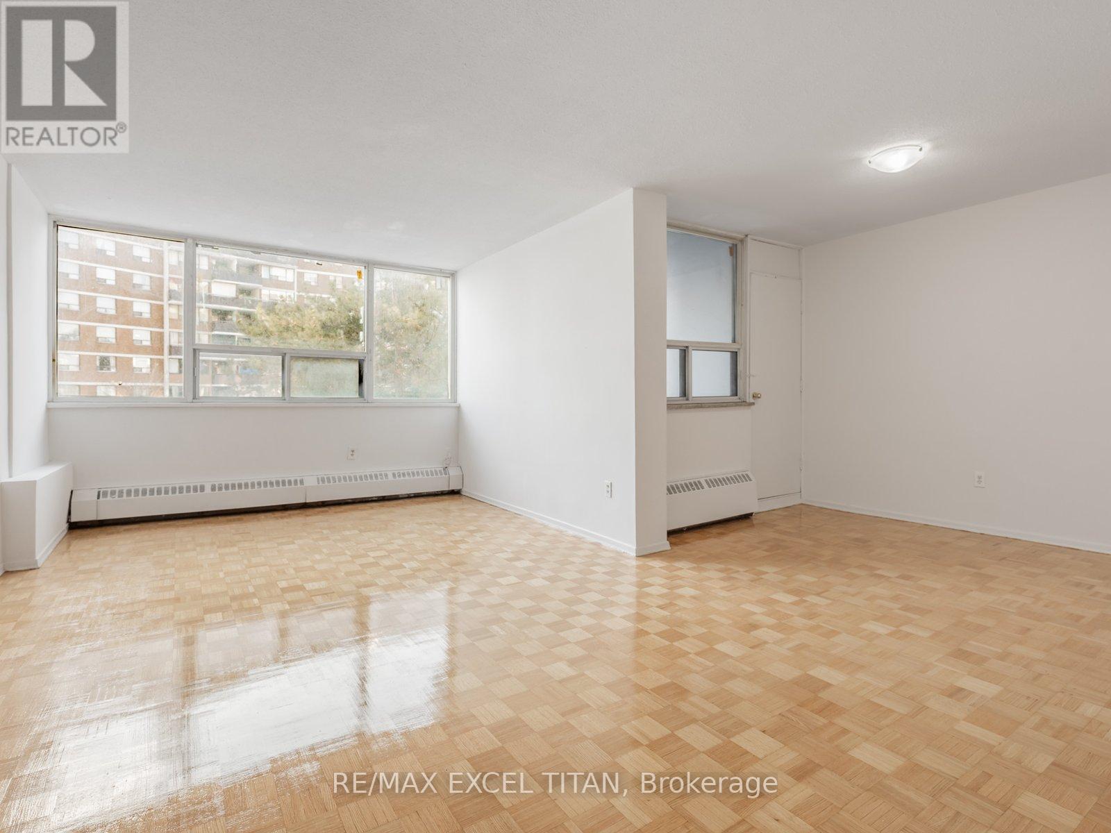 801 - 1385 Midland Avenue Property Photo 4