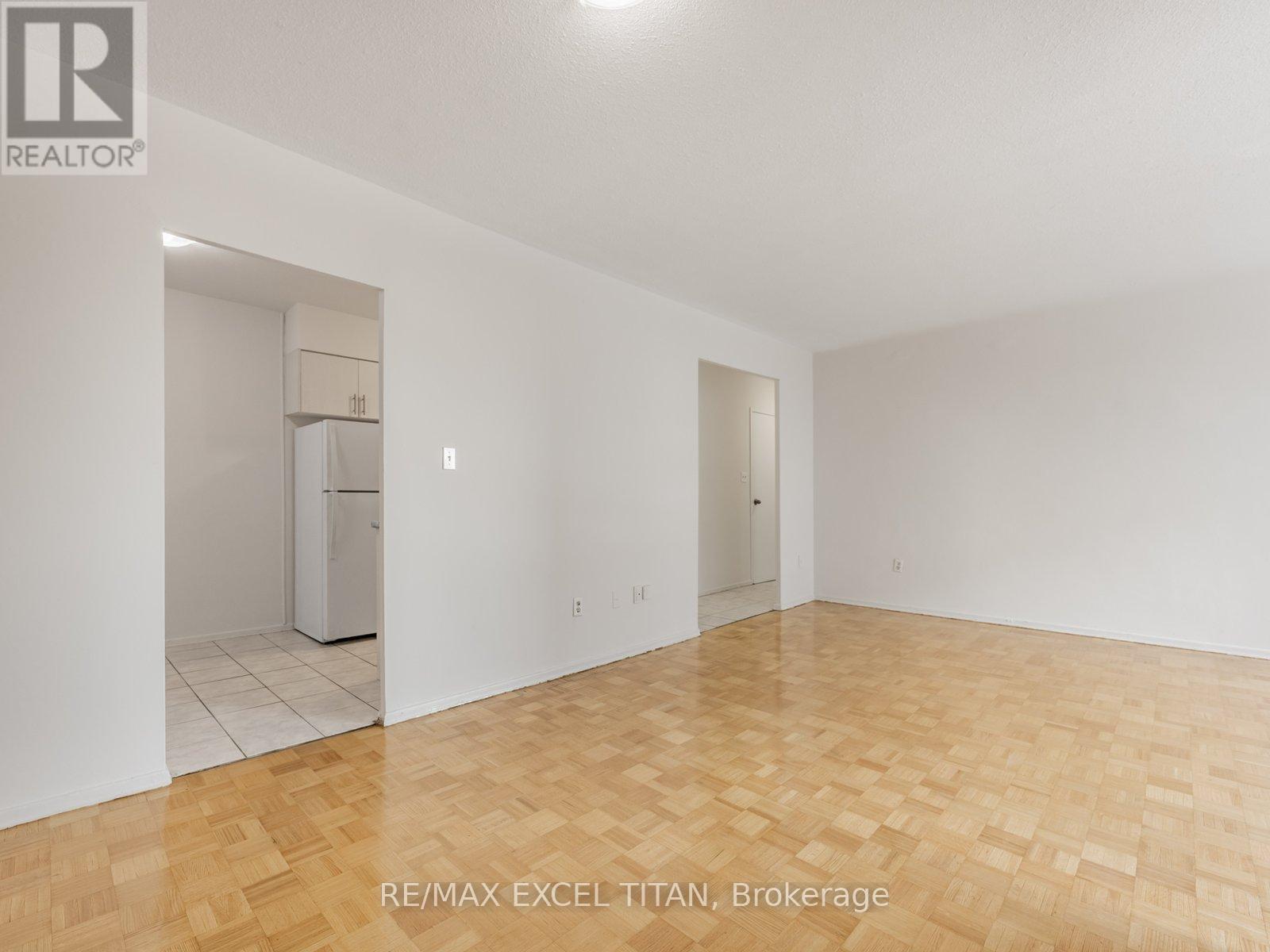 801 - 1385 Midland Avenue Property Photo 7