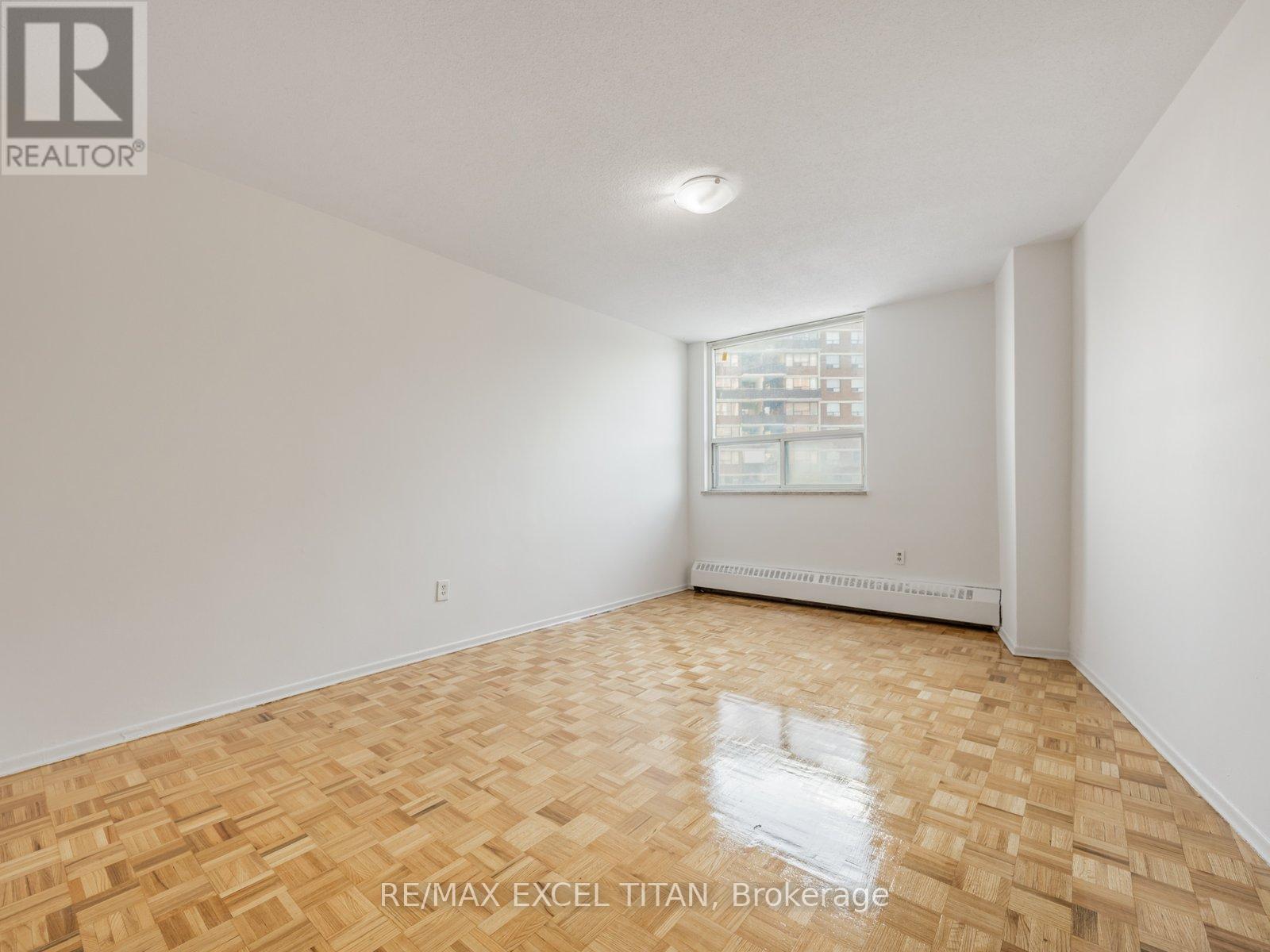 801 - 1385 Midland Avenue Property Photo 10