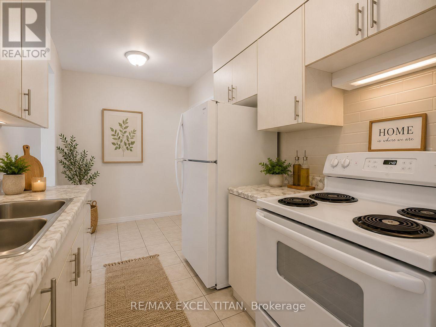801 - 1385 Midland Avenue Property Photo 15