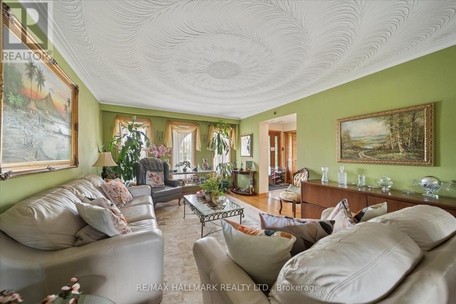 16 Ascolda Boulevard Property Photo 8