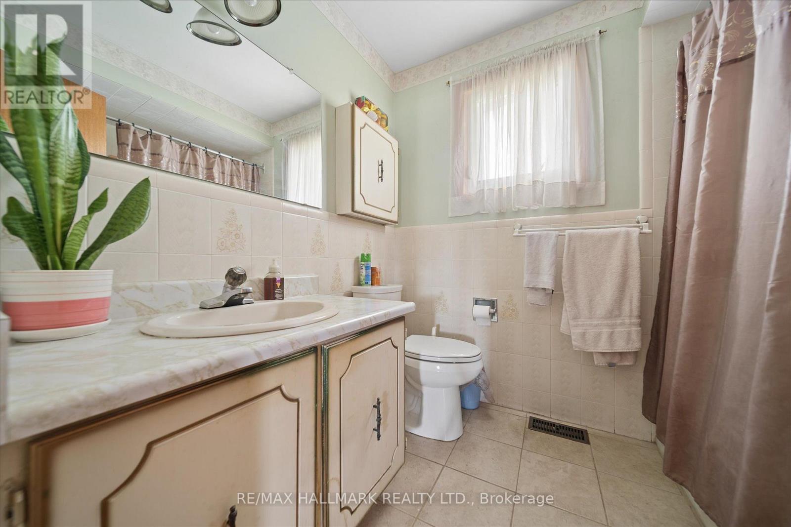 16 Ascolda Boulevard Property Photo 22
