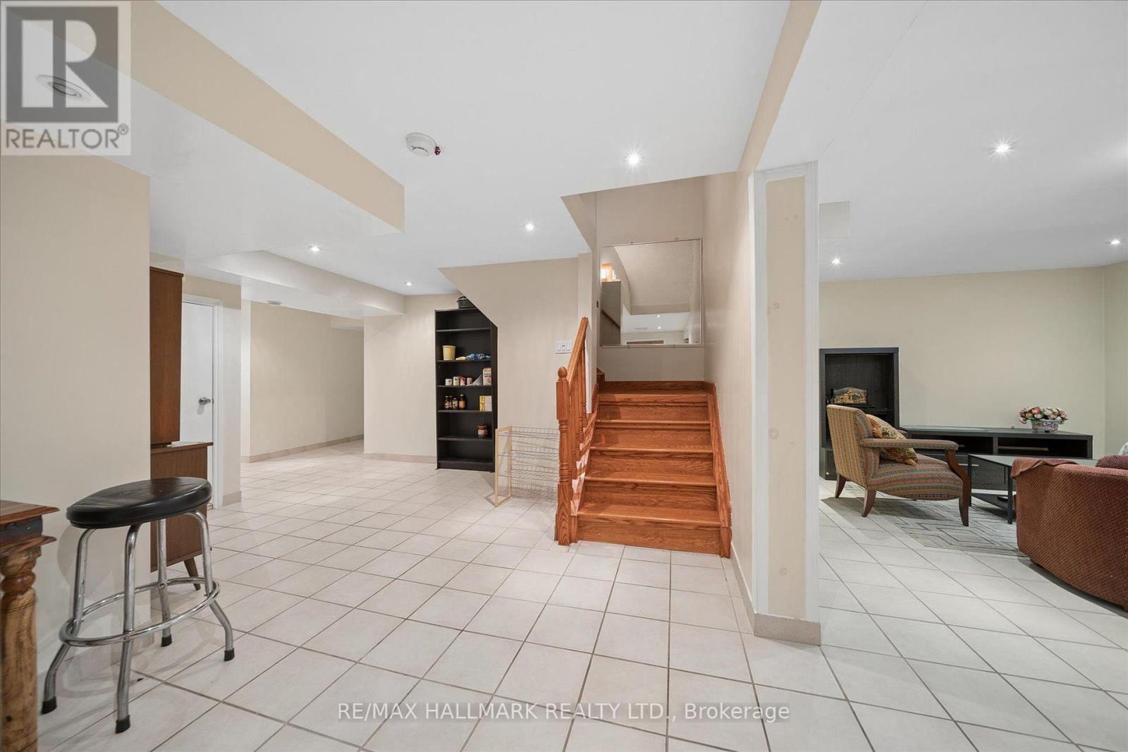 16 Ascolda Boulevard Property Photo 27