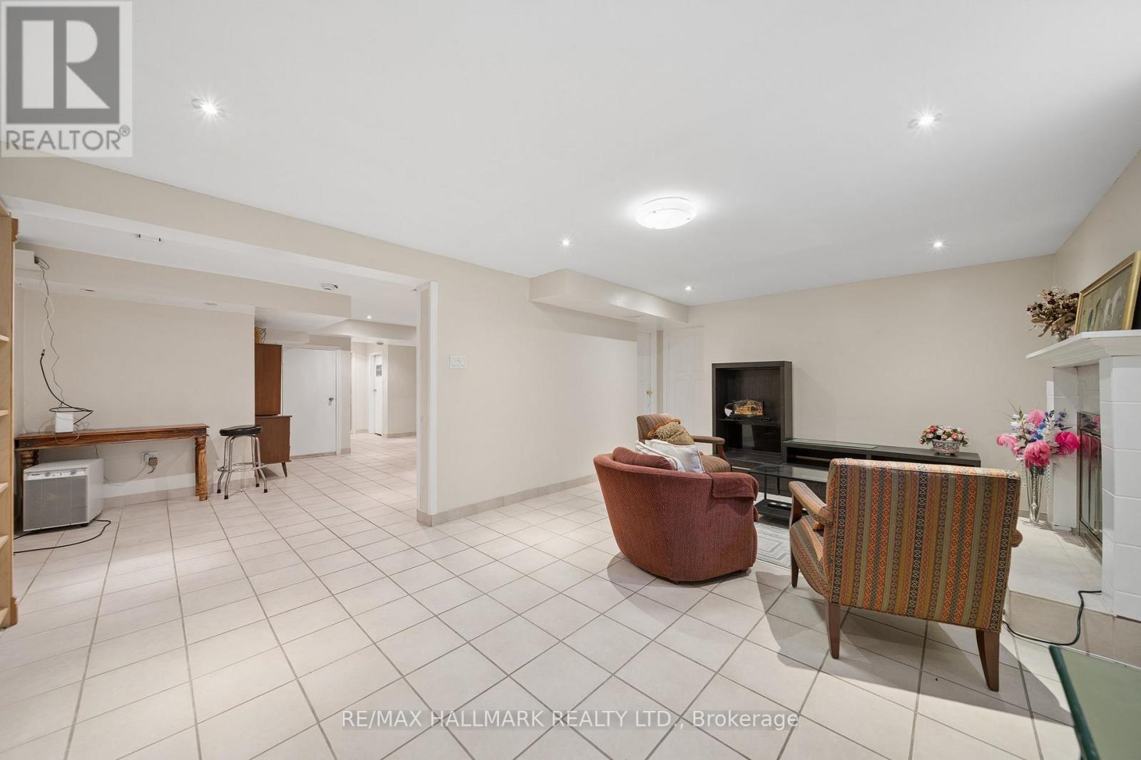 16 Ascolda Boulevard Property Photo 28