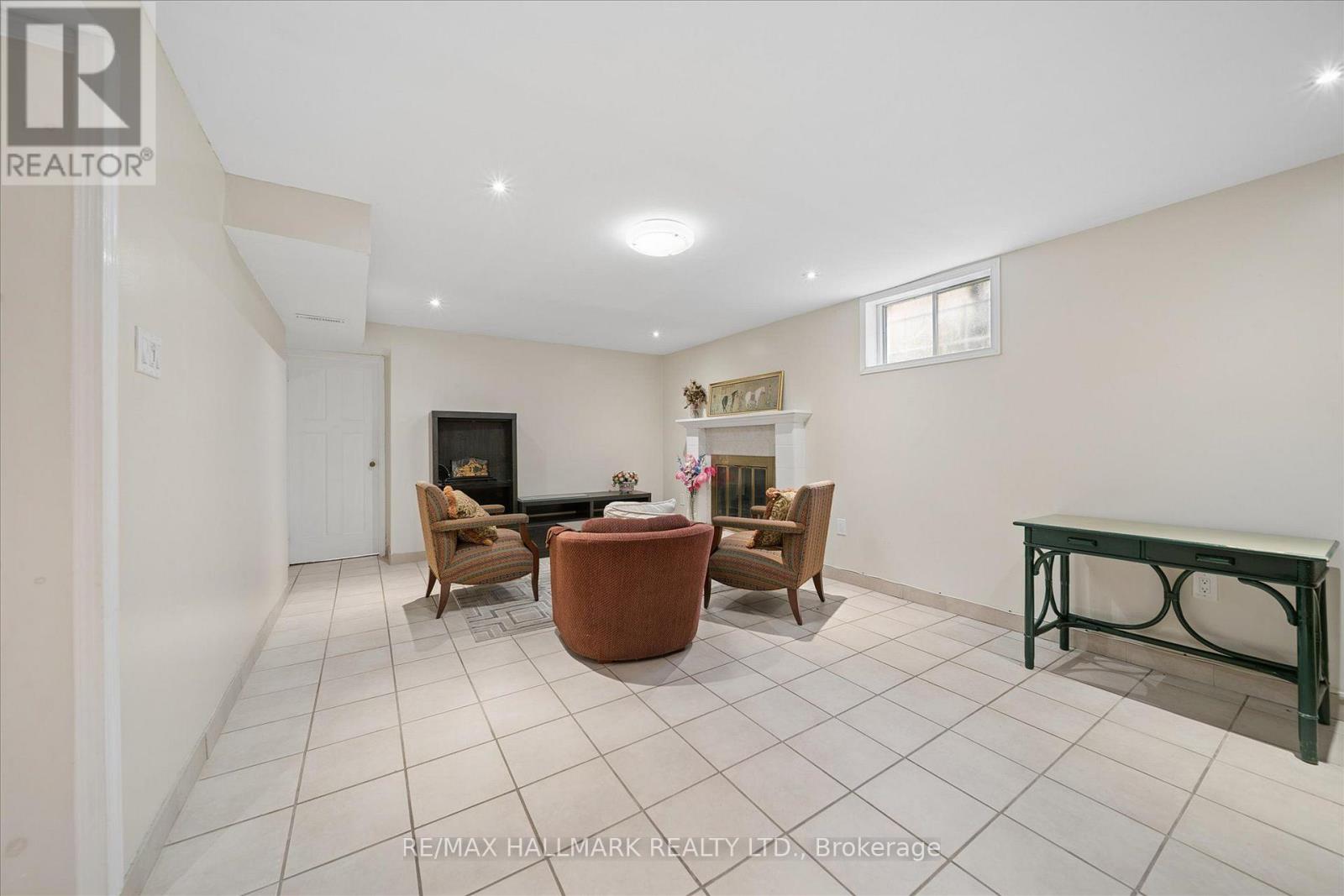 16 Ascolda Boulevard Property Photo 29