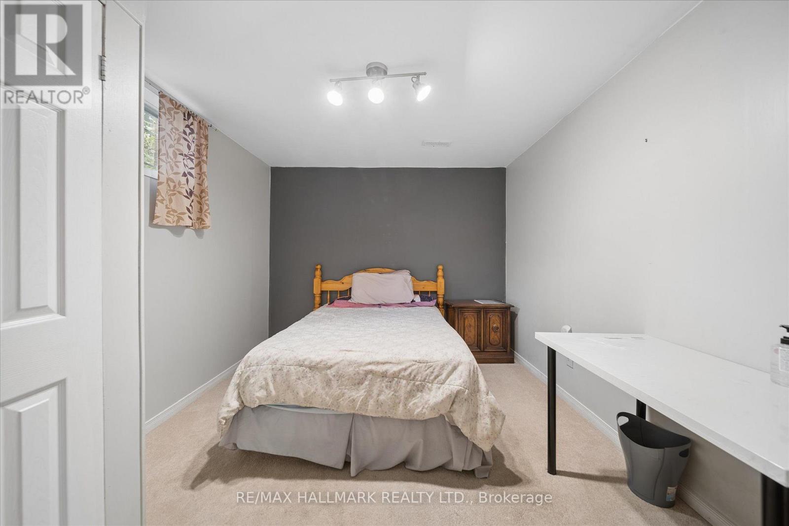 16 Ascolda Boulevard Property Photo 34