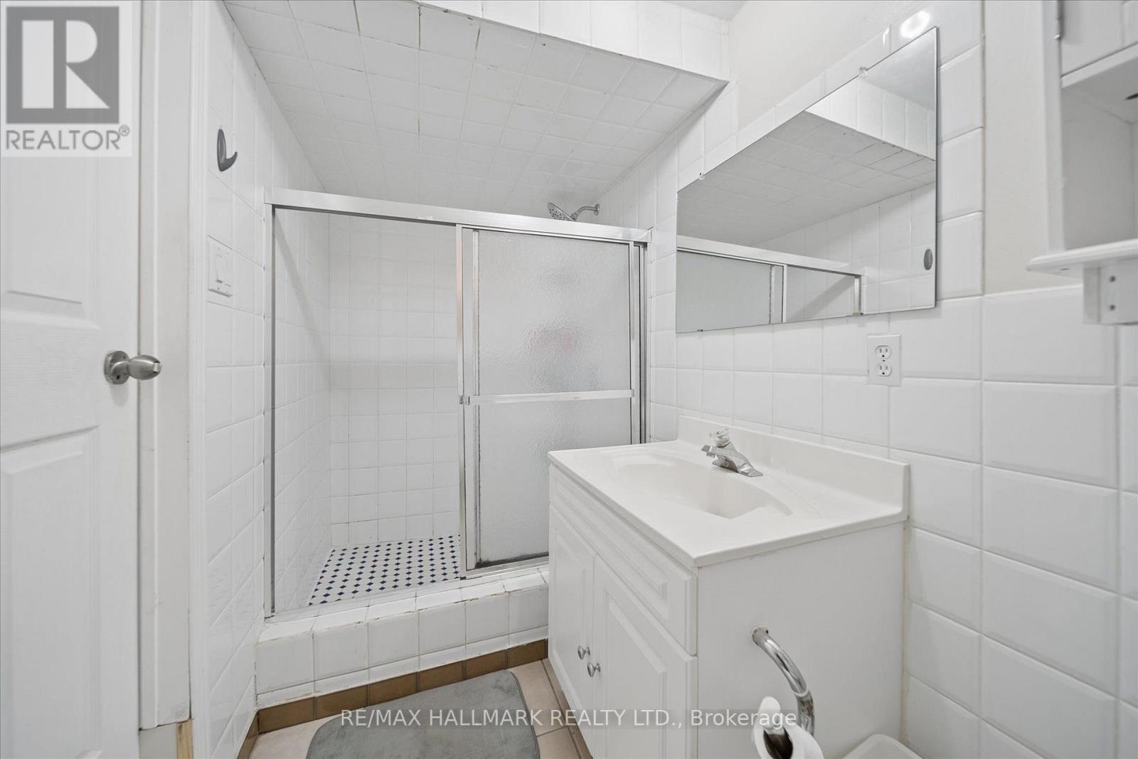 16 Ascolda Boulevard Property Photo 35