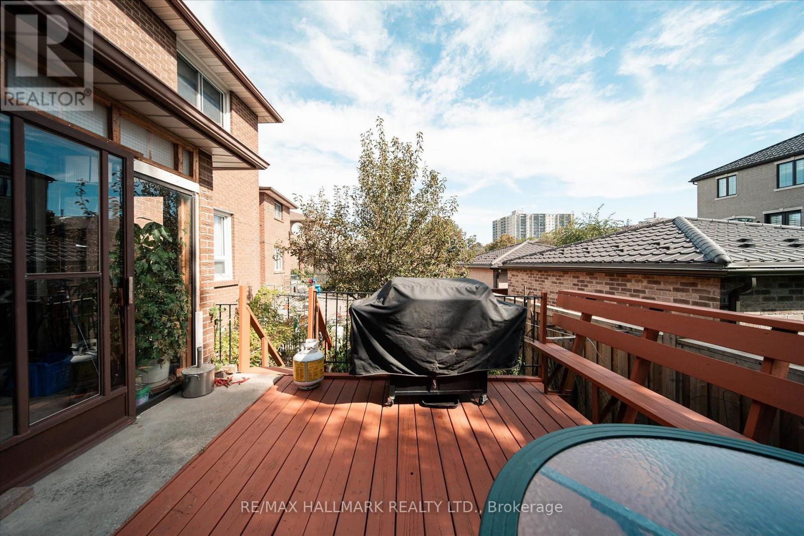 16 Ascolda Boulevard Property Photo 37