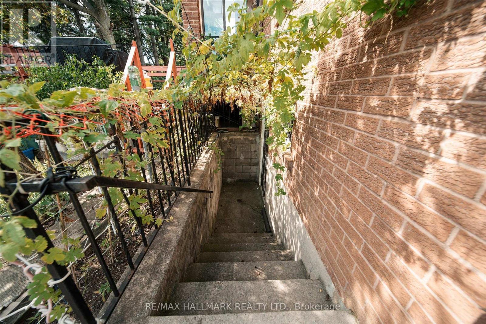 16 Ascolda Boulevard Property Photo 39