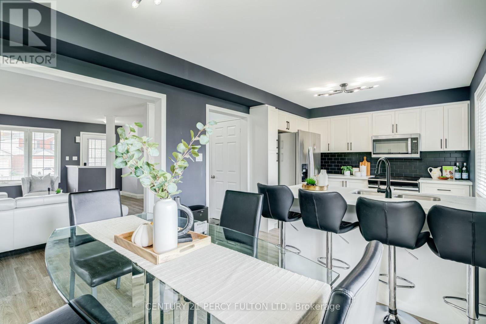 1842 Dalhousie Crescent Property Photo 18