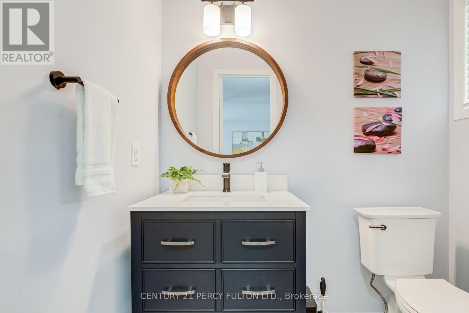 1842 Dalhousie Crescent Property Photo 19
