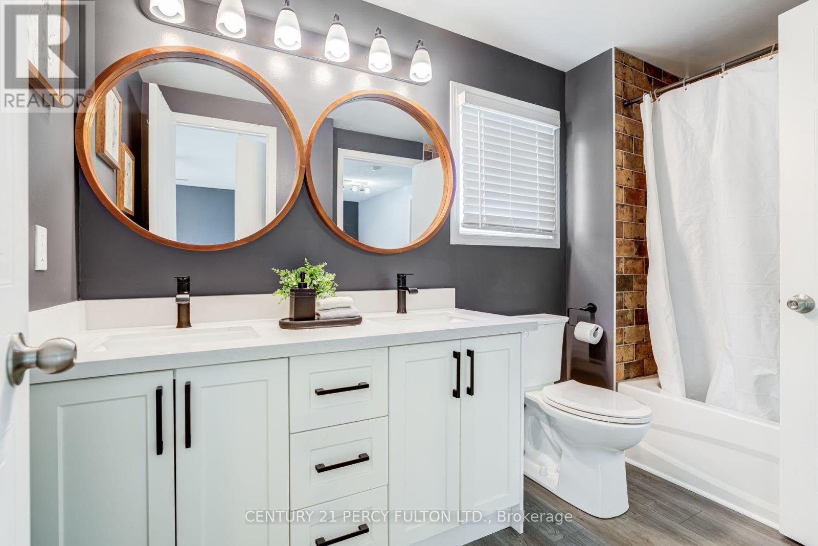1842 Dalhousie Crescent Property Photo 30