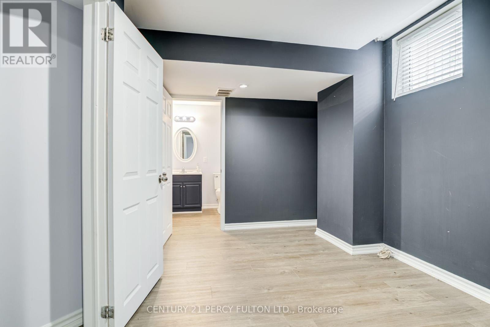 1842 Dalhousie Crescent Property Photo 33