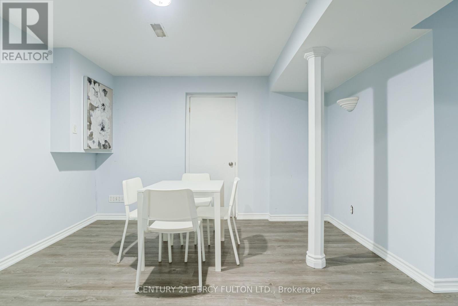 1842 Dalhousie Crescent Property Photo 34