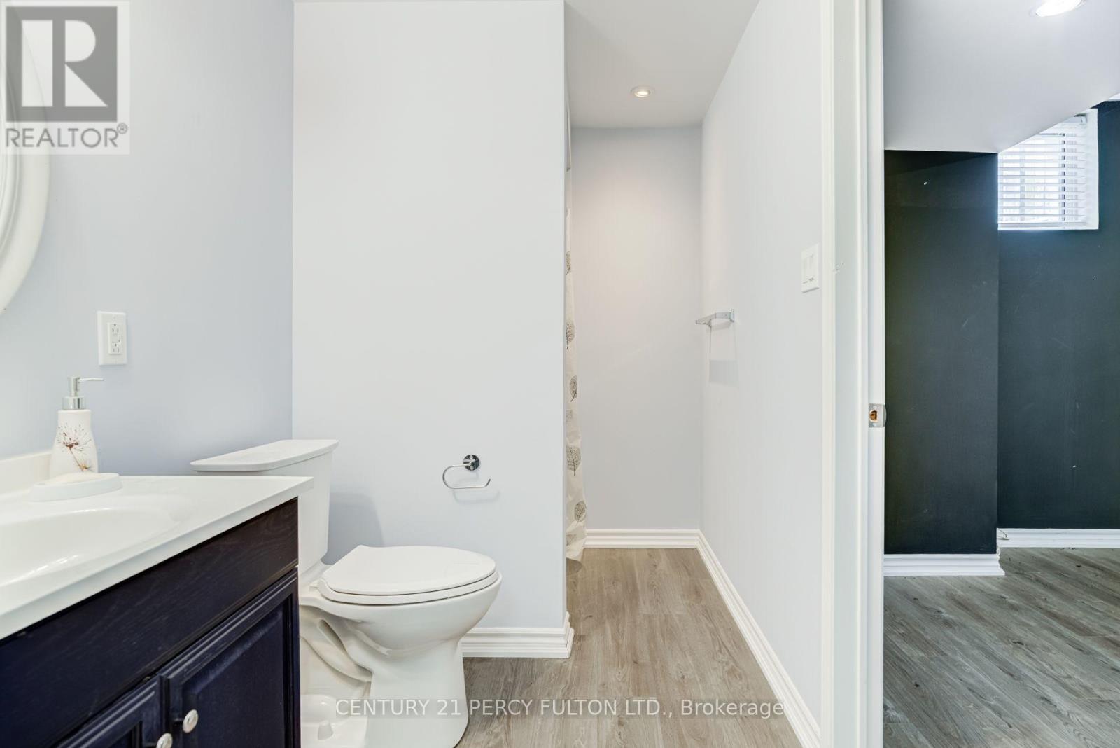 1842 Dalhousie Crescent Property Photo 38