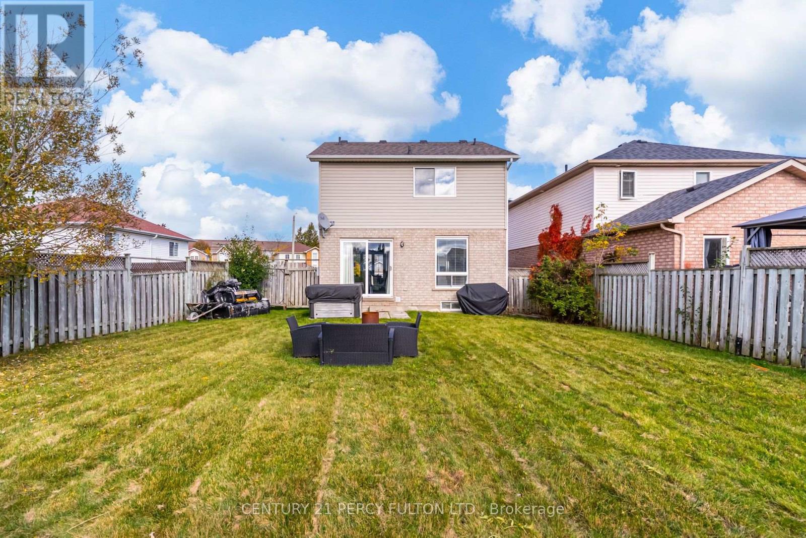 1842 Dalhousie Crescent Property Photo 41