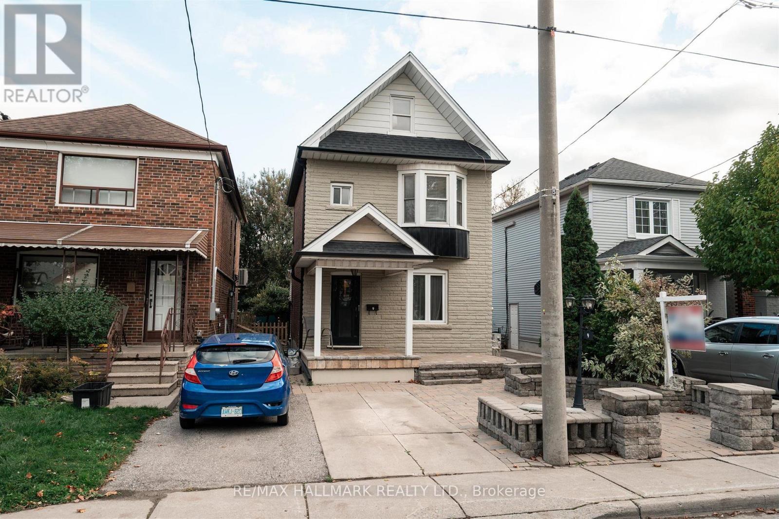 9 Savoy Avenue Property Photo 2