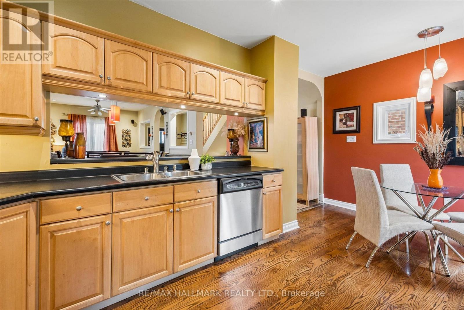 9 Savoy Avenue Property Photo 23