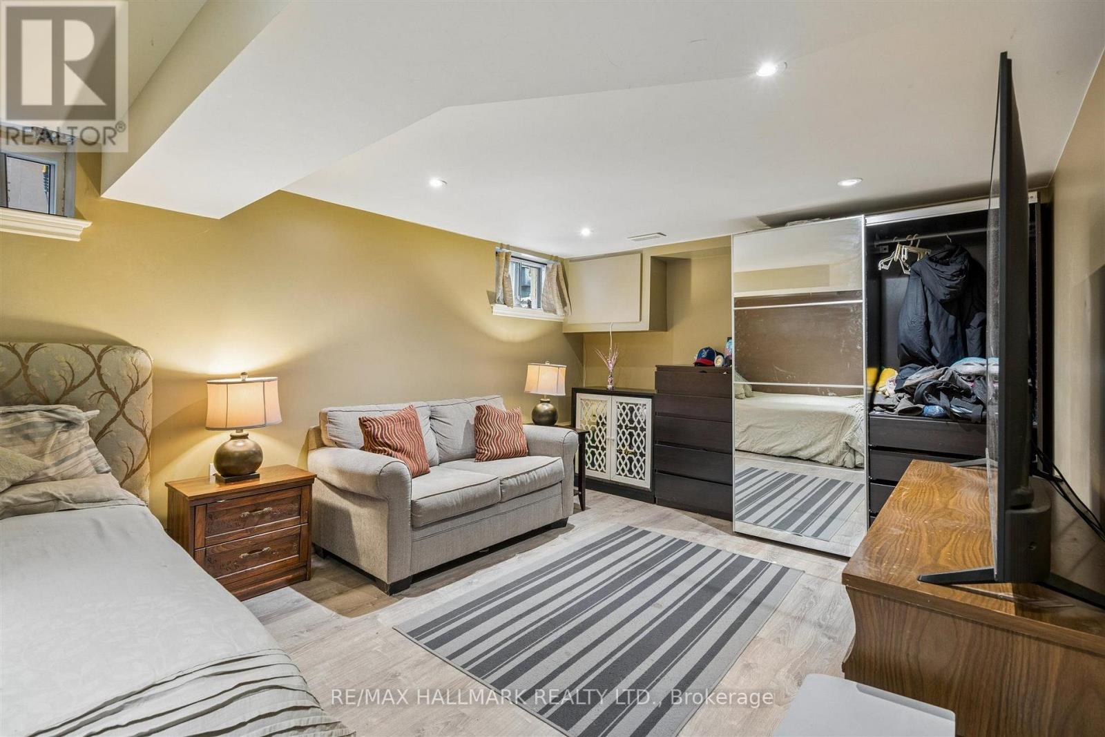 9 Savoy Avenue Property Photo 35