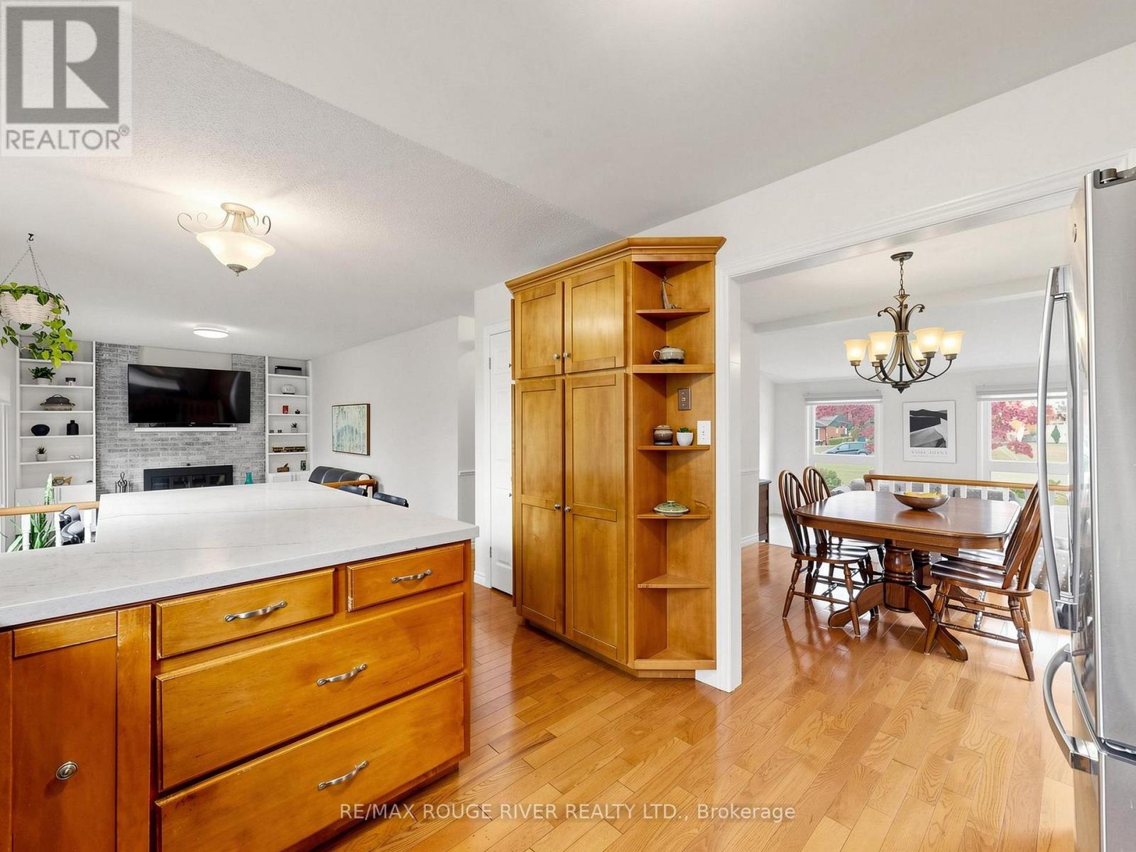1739 Ada Court Property Photo 12