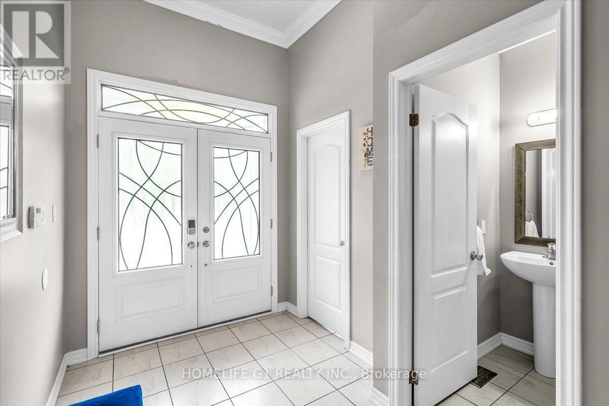 47 Holyrod Drive Property Photo 7