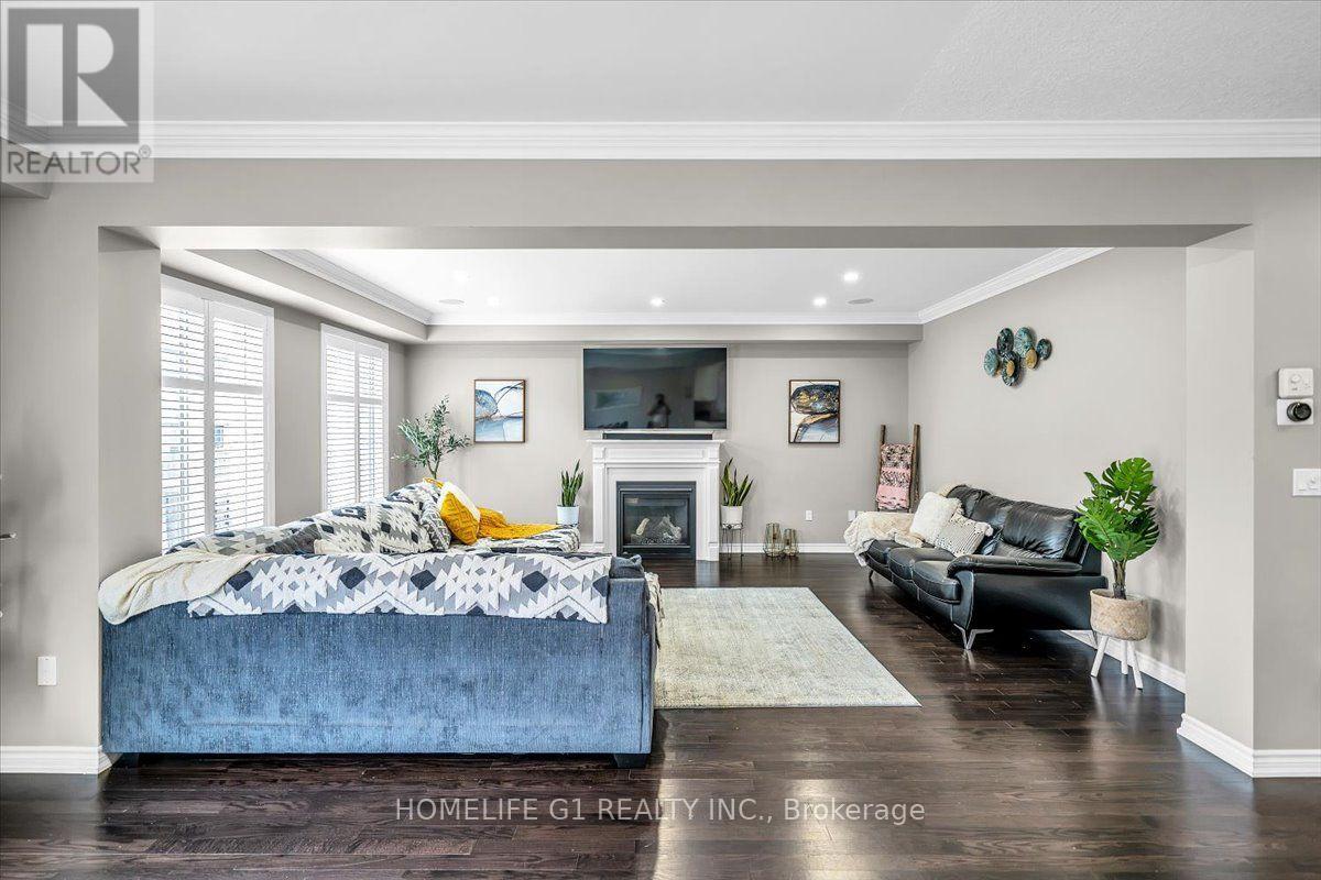 47 Holyrod Drive Property Photo 14