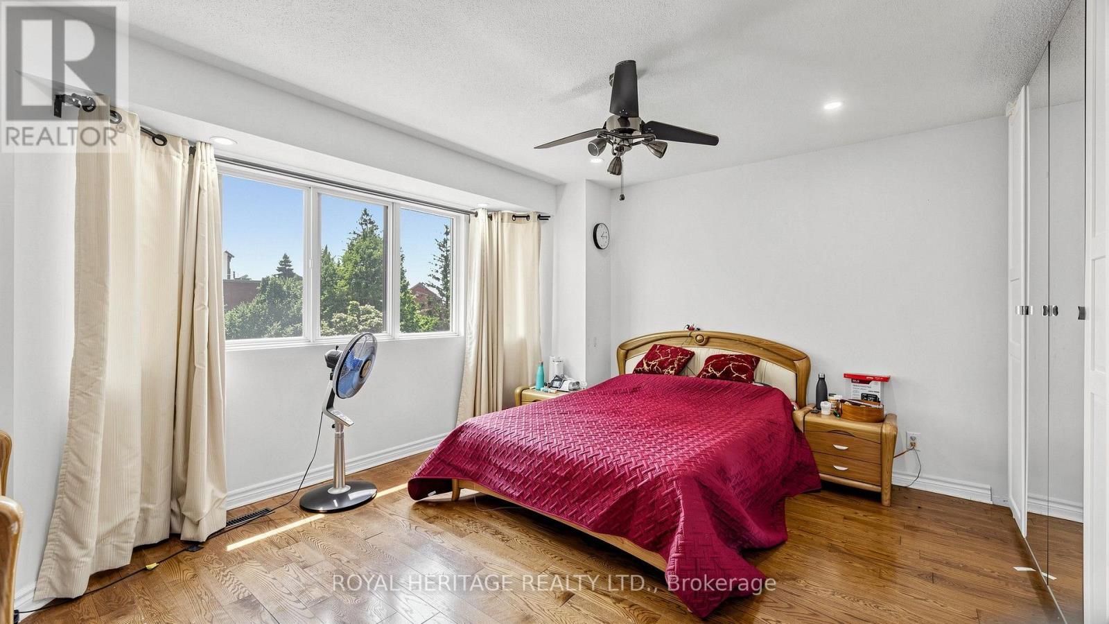 Th 19 - 2472 Eglinton Avenue E Property Photo 21