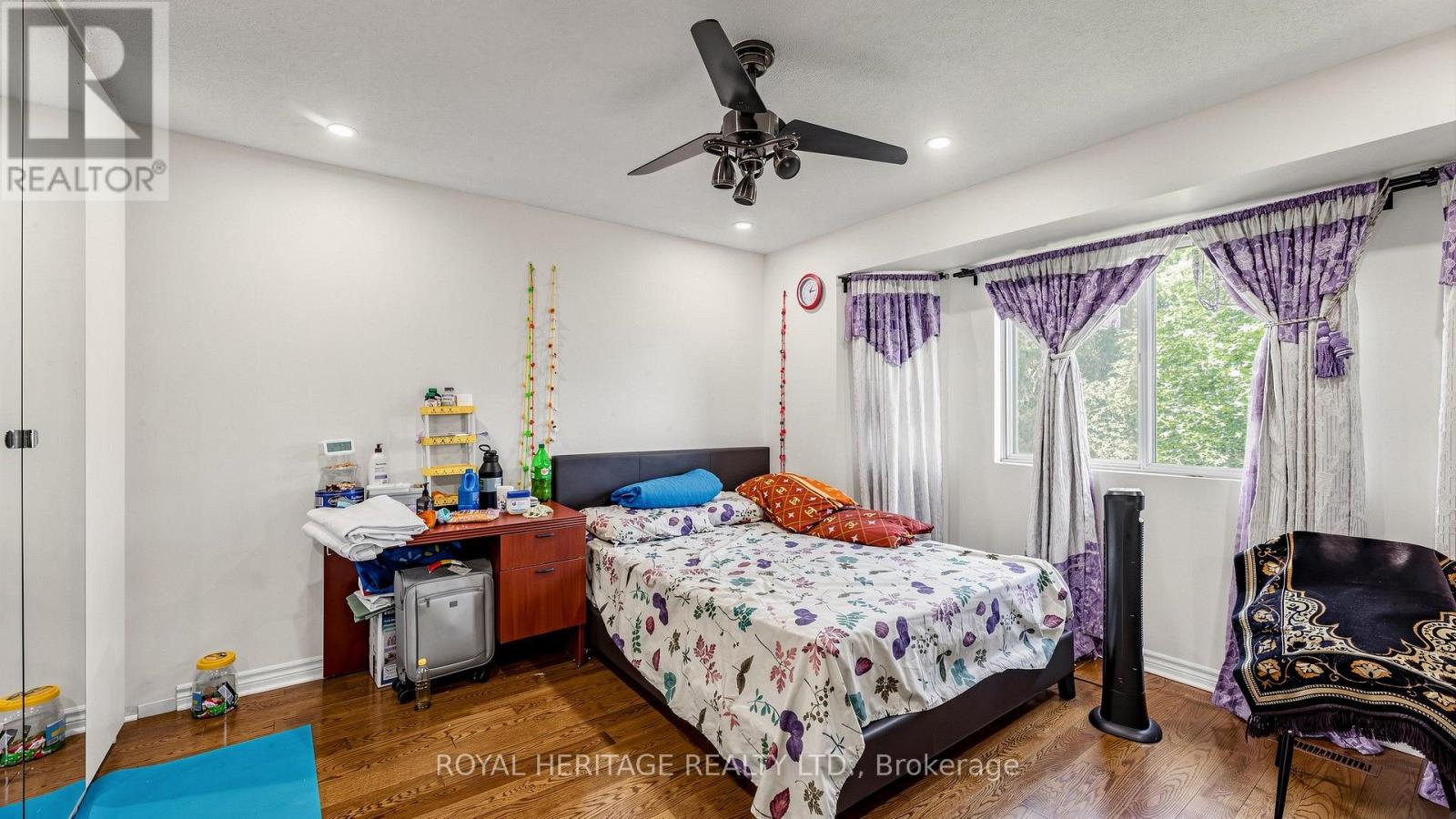 Th 19 - 2472 Eglinton Avenue E Property Photo 29