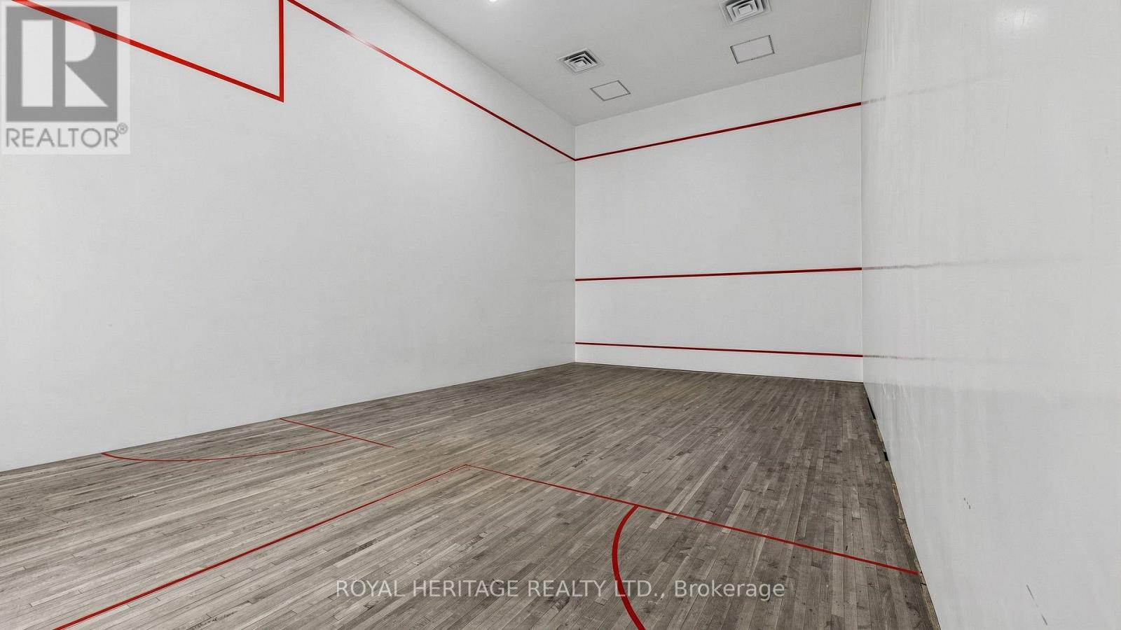 Th 19 - 2472 Eglinton Avenue E Property Photo 43