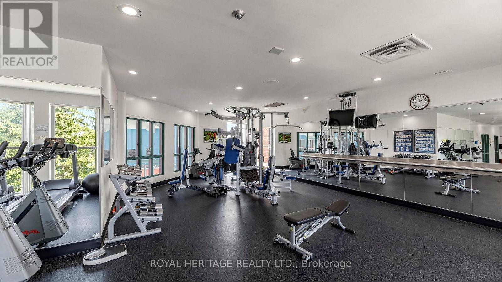 Th 19 - 2472 Eglinton Avenue E Property Photo 45
