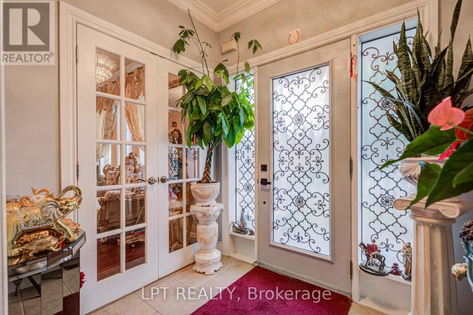 69 Westacott Crescent Property Photo 3