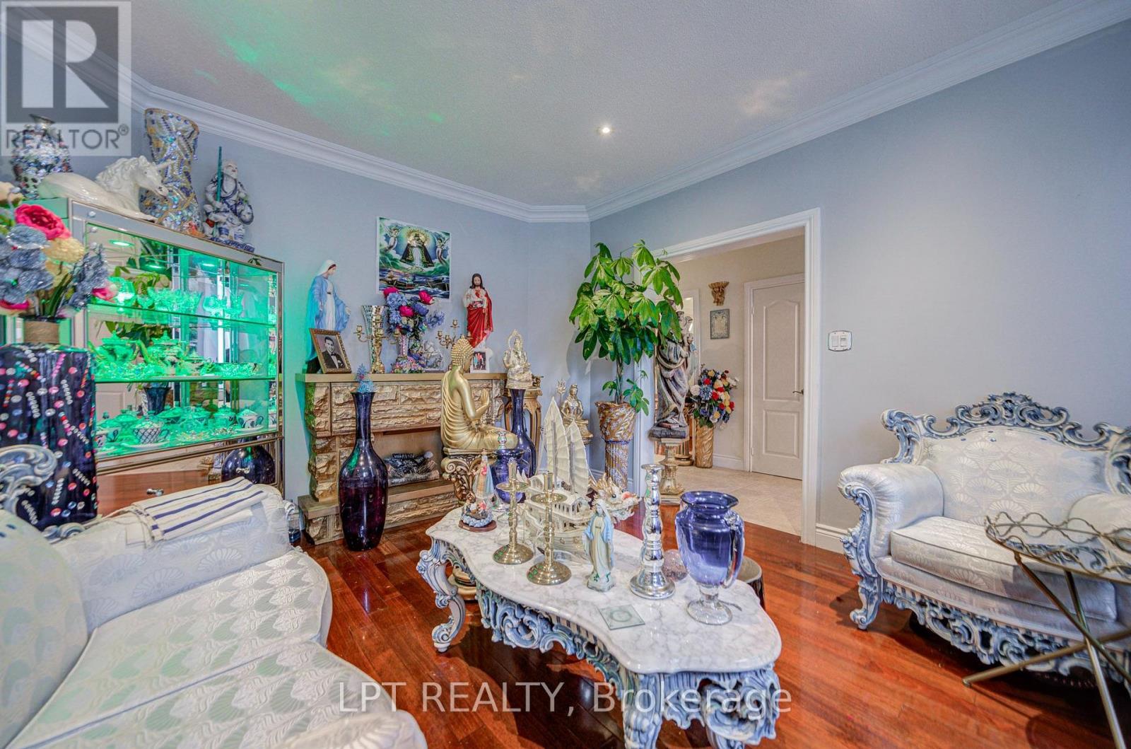 69 Westacott Crescent Property Photo 8