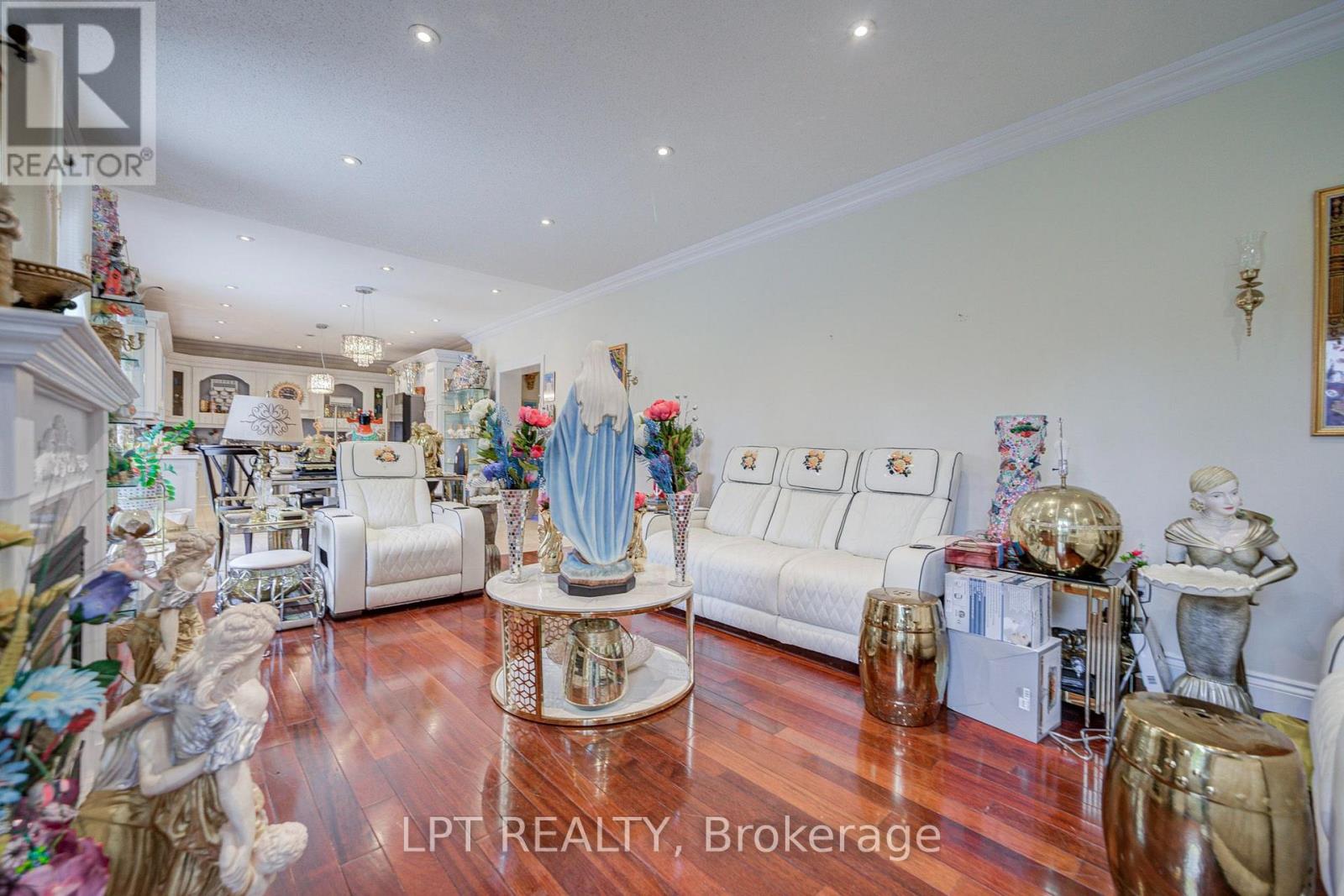 69 Westacott Crescent Property Photo 18