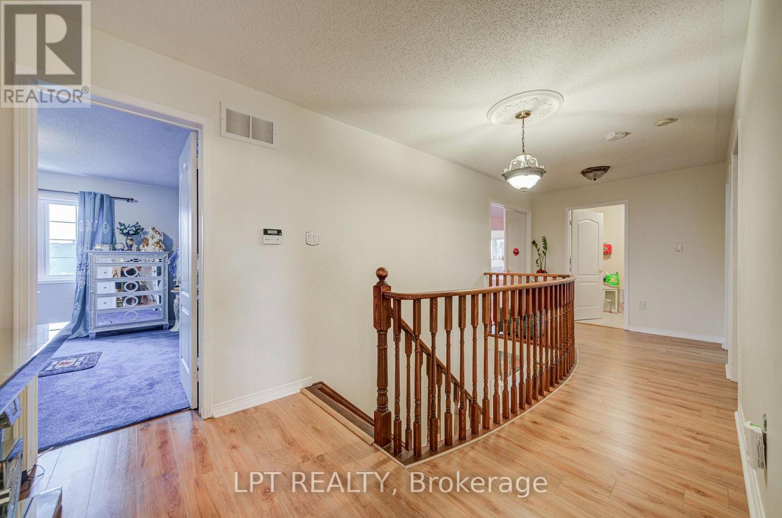 69 Westacott Crescent Property Photo 20